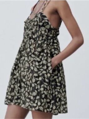 Zara Mini Playsuit-Romper  Elegant Floral Pockets Grown Cotton, size L